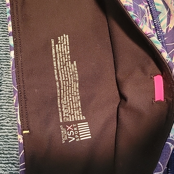 Victoria's Secret Sport Knockout Capri sz small - Picture 5 of 5